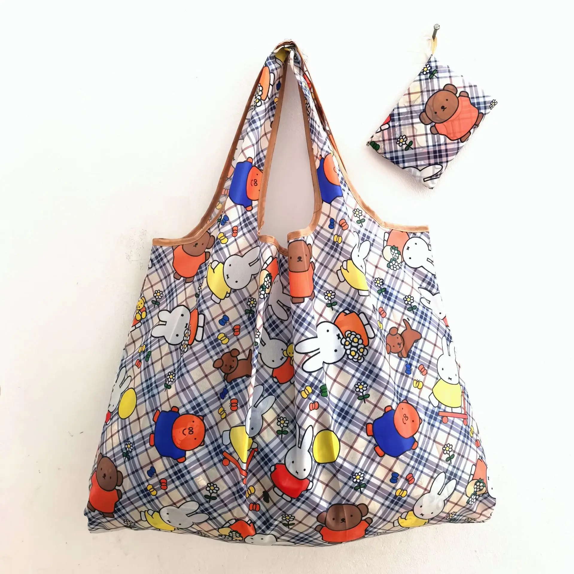 حقيبة تسوق قابلة للطي صديقة لل - مراجعة Tote Bag Beach وسعره